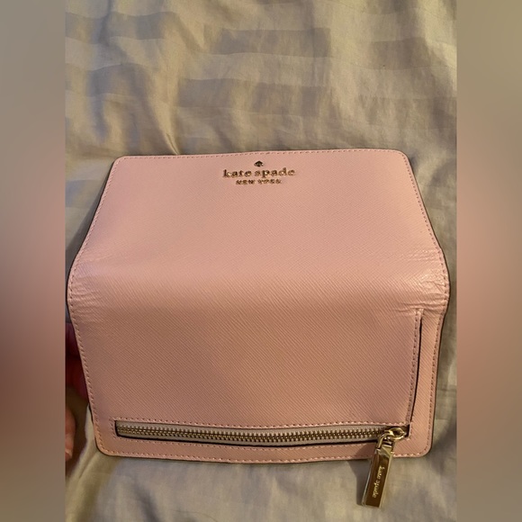 Kate Spade, Large slim bifold leather wallet. New with tags, chalk pink color. - Picture 5 of 10
